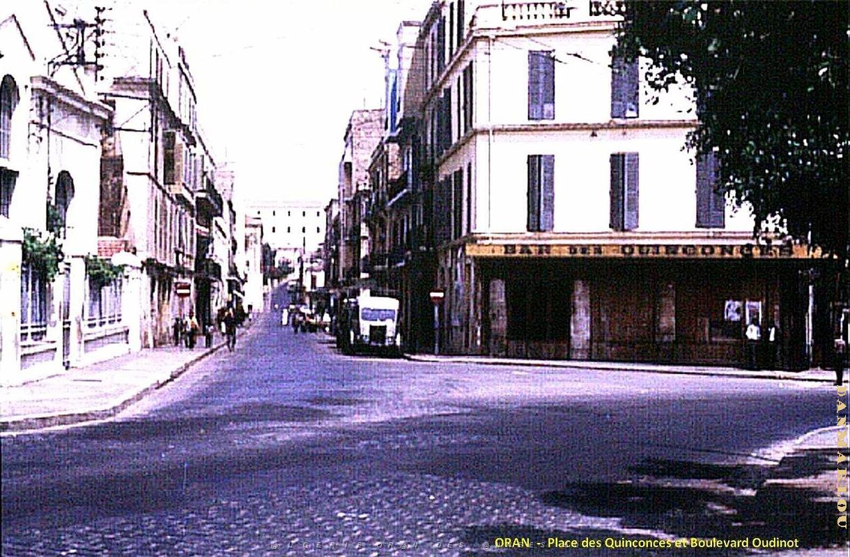 Oran - Place des Quinconces  et Boulevard Oudinot.jpg